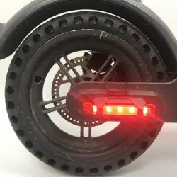 Urban Scout Luces Led Ruedas Traseras de Scooter Color Rojo Carga USB